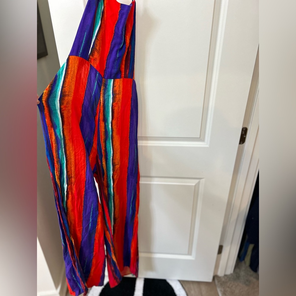 Backless jumpsuit - Picture 11 of 11